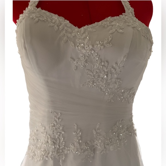 Wedding Dress, size 8 - Picture 4 of 6